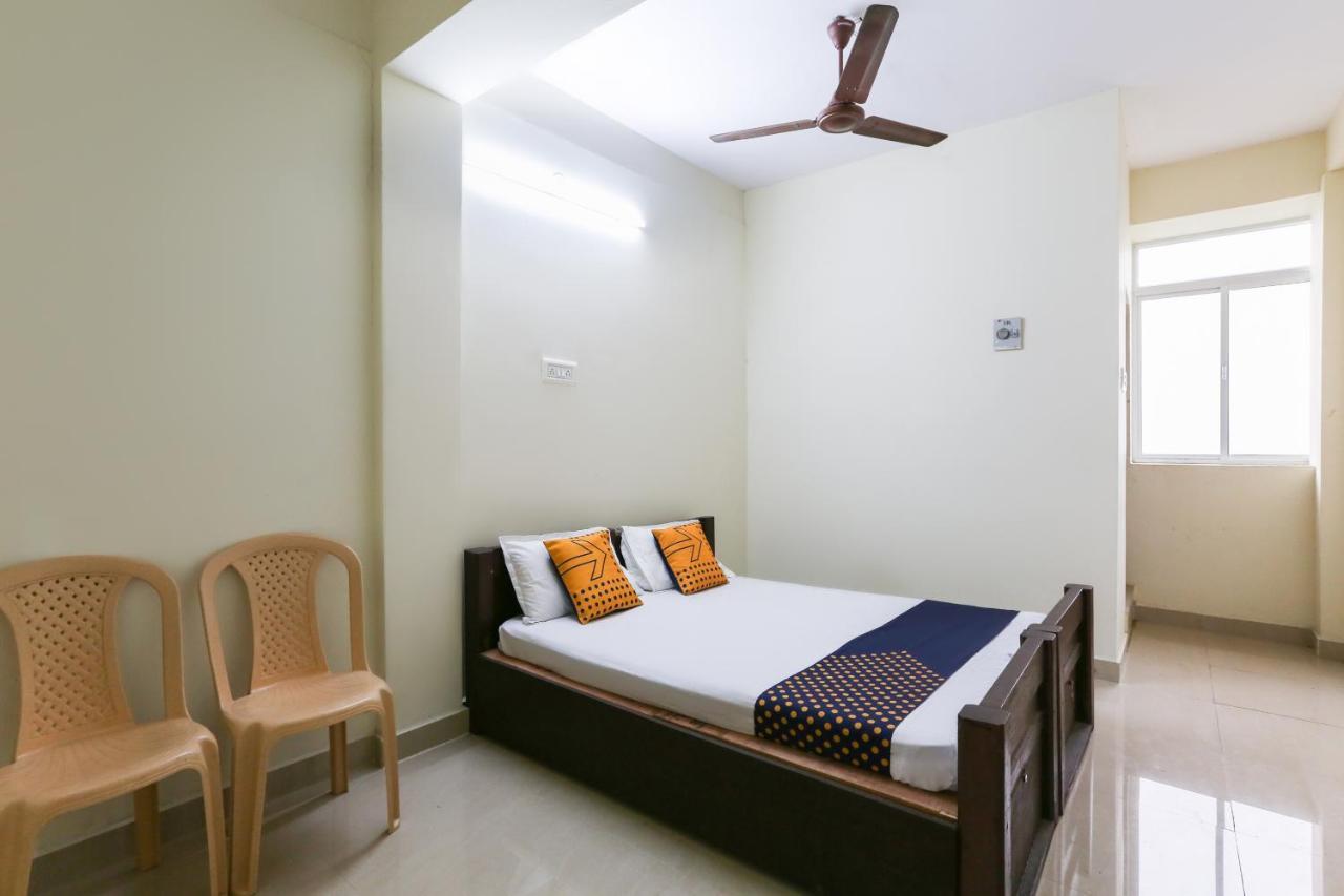 Spot On 63050 Kag Rooms Guduvancheri Ngoại thất bức ảnh