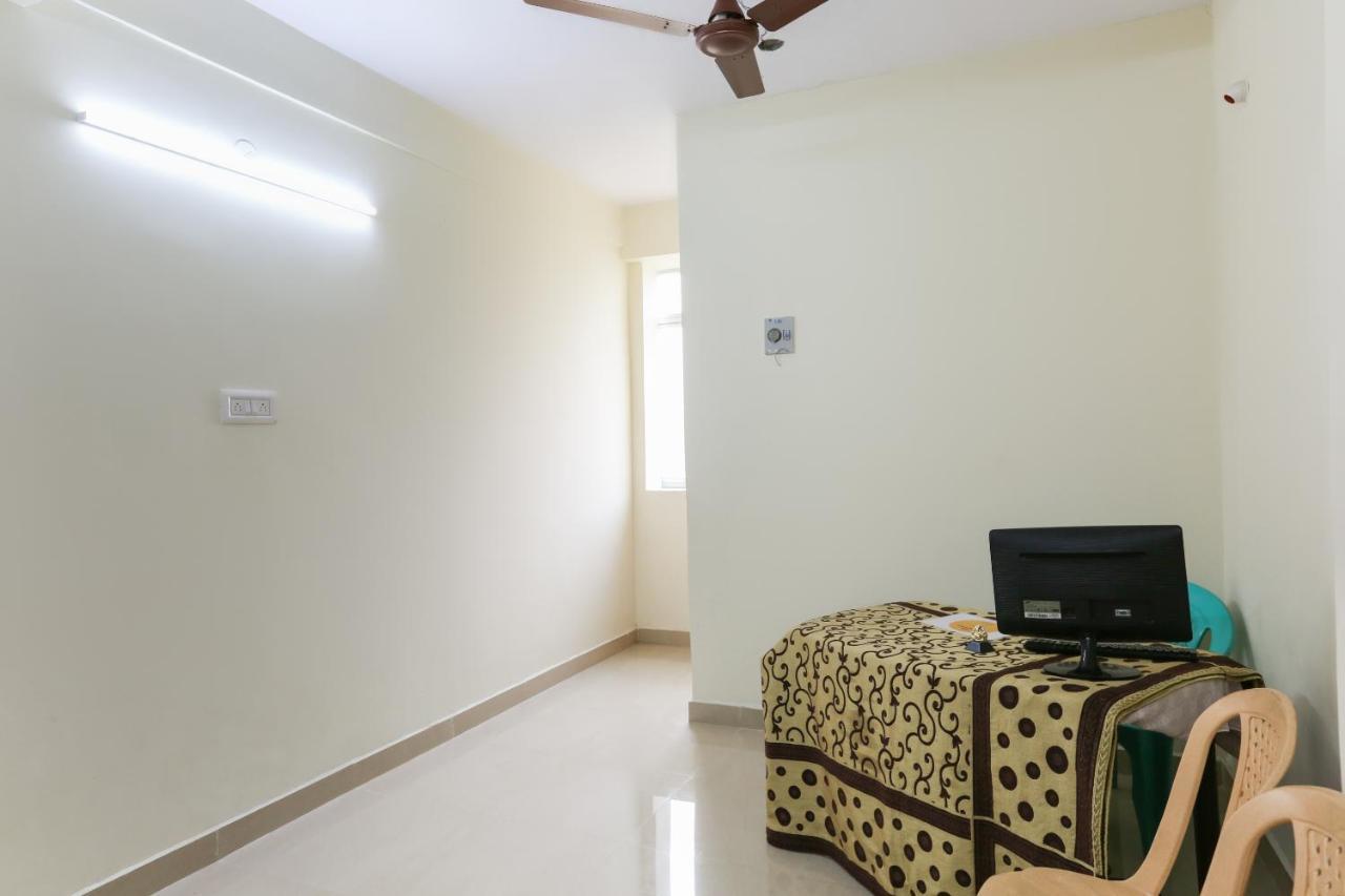 Spot On 63050 Kag Rooms Guduvancheri Ngoại thất bức ảnh