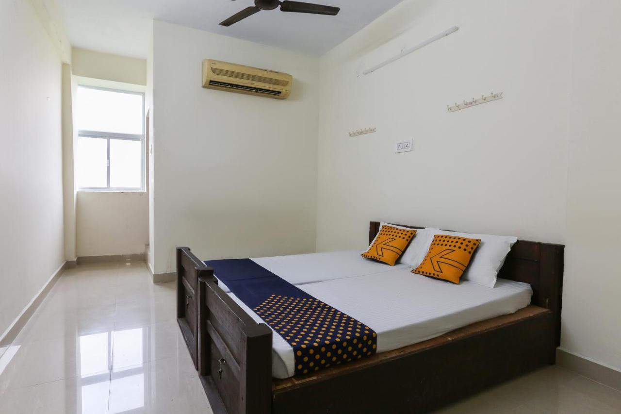 Spot On 63050 Kag Rooms Guduvancheri Ngoại thất bức ảnh