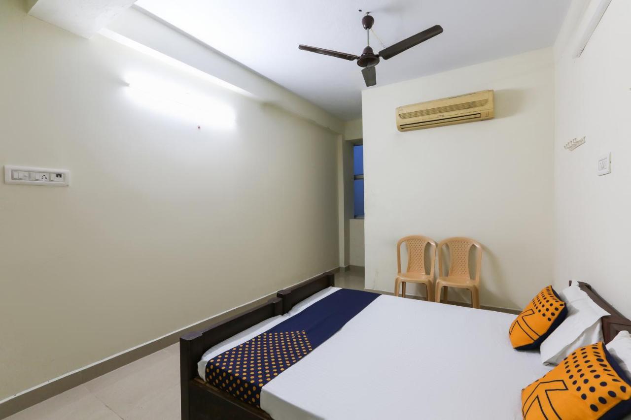 Spot On 63050 Kag Rooms Guduvancheri Ngoại thất bức ảnh